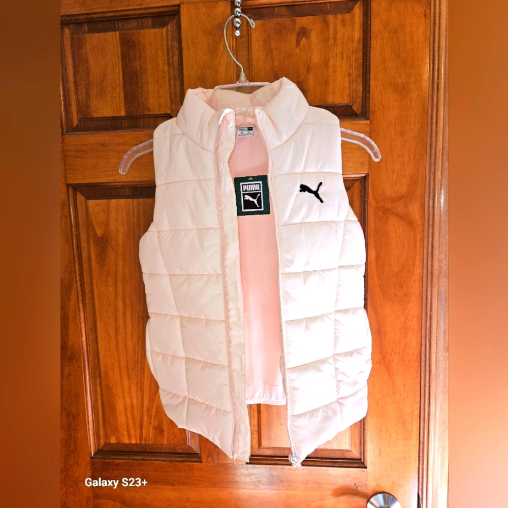 Puma Girls Pink Vest sz 7/8